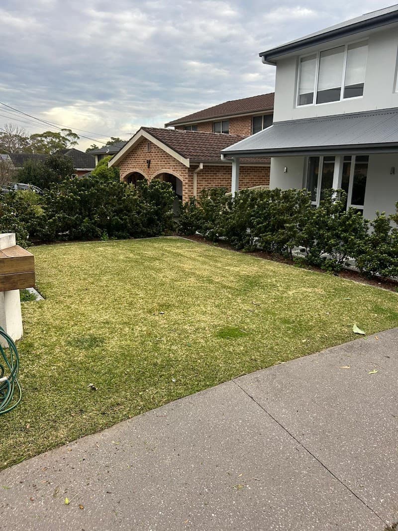 R.T's Lawn & Garden Maintenance gardening work in Miranda