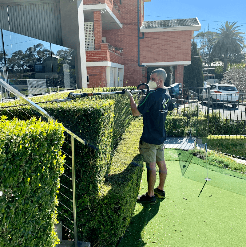 R.T's Lawn & Garden Maintenance gardening work in Miranda