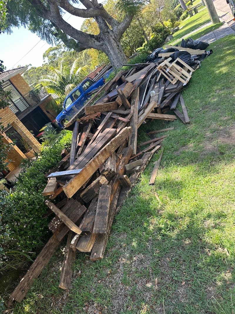 Rubbish Removal Sutherland Shire - Sydney rubbish removal work in Kareela