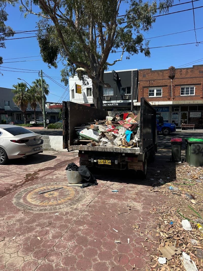 Rubbish Removal Sutherland Shire - Sydney rubbish removal work in Kareela