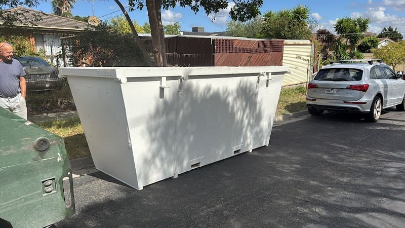 Rubbish Skip Hire Melbourne rubbish removal work in Campbellfield