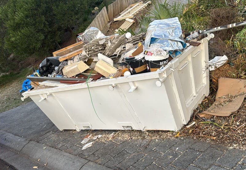 Rubbish Skip Hire Melbourne rubbish removal work in Campbellfield