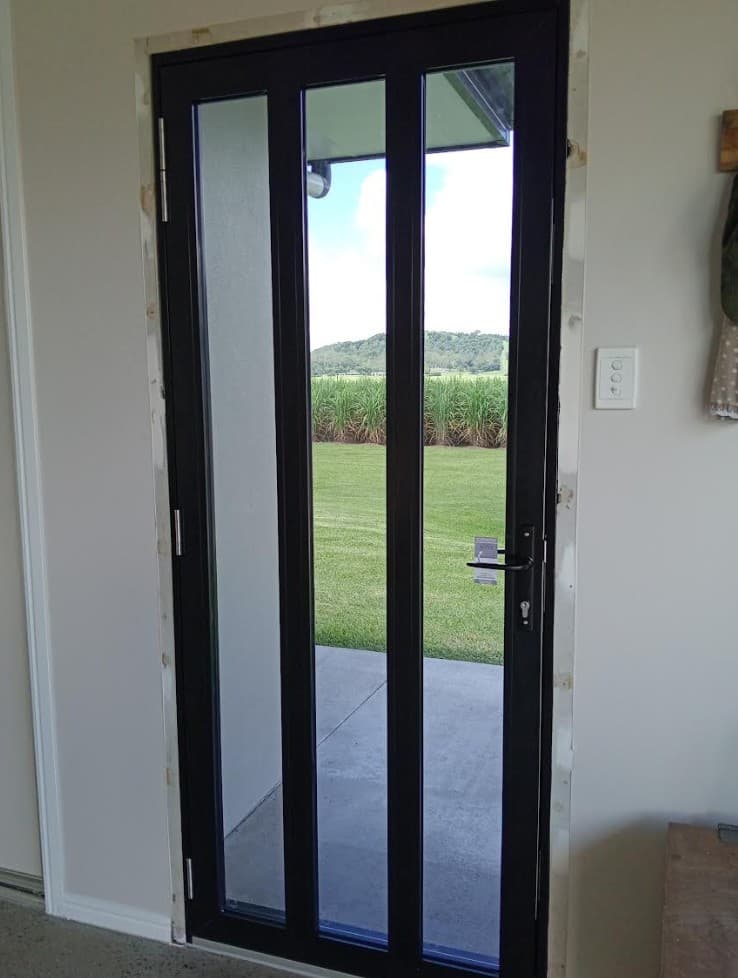 Russcos Glazing Service glass & glazier work in South Mackay