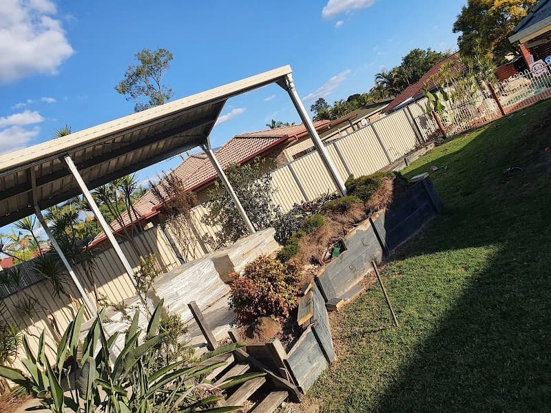 Russell Fencing and Gates fencing work in Crestmead
