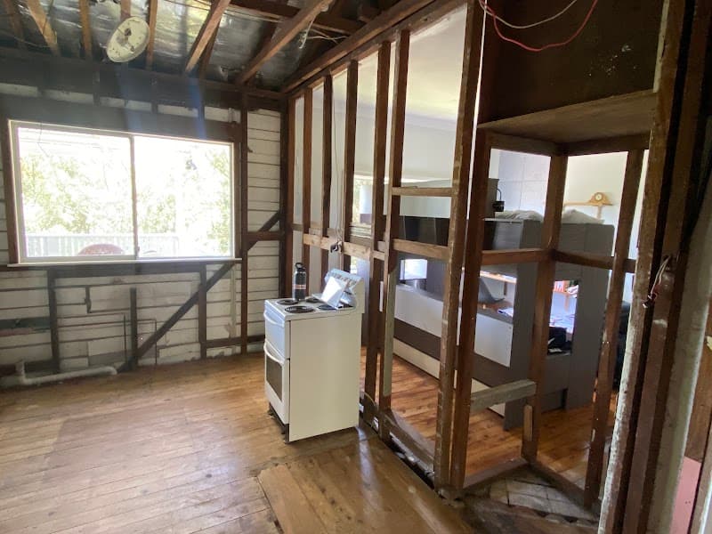 Ryno's Asbestos Removal asbestos removal work in Macquarie Hills