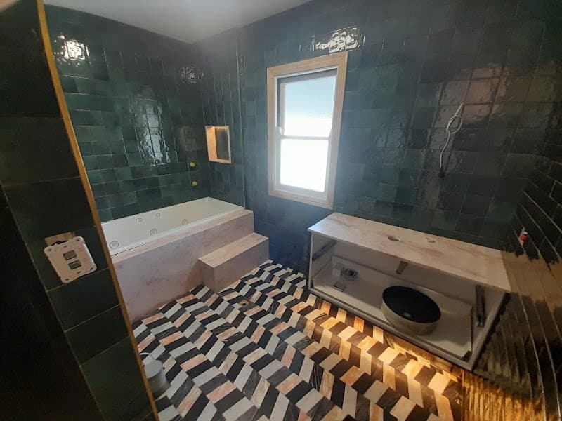 Samuel Wardle Tiling Services tiling work in Clontarf