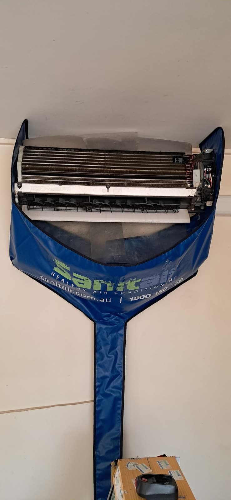 Sanitair Mornington Peninsula air conditioning work in Frankston