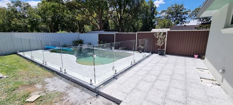 Seamless Fencing & Glass Pool Fencing Central Coast fencing work in Kincumber
