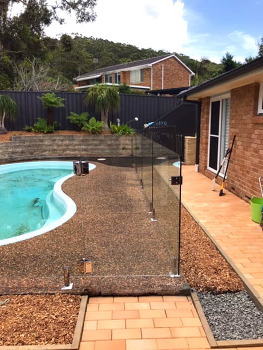 Seamless Fencing & Glass Pool Fencing Central Coast fencing work in Kincumber