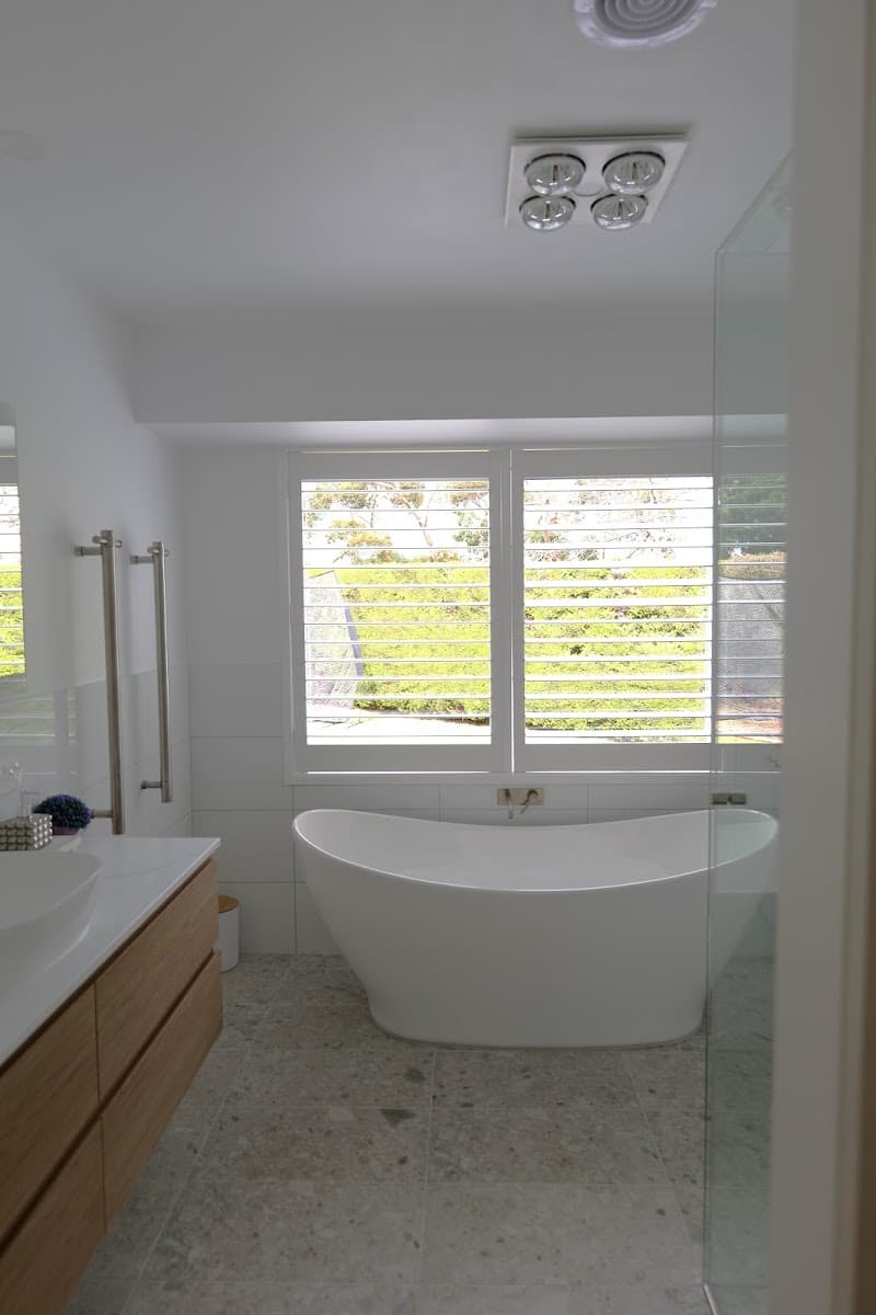 Seaside Building bathroom renovation work in Mornington
