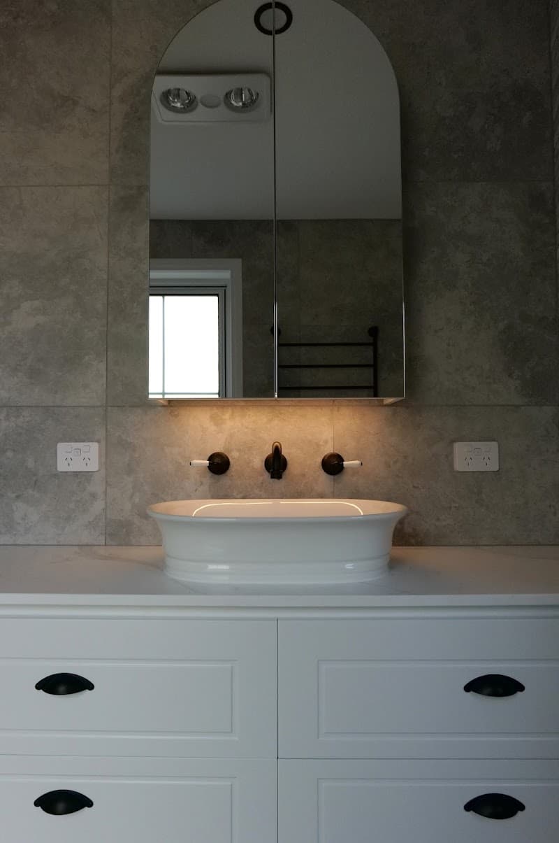 Seaside Building bathroom renovation work in Mornington