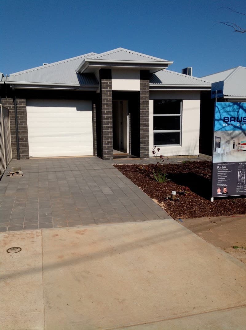 Select Building Inspections Adelaide pest control work in Adelaide
