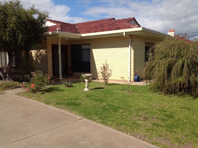 Select Building Inspections Adelaide pest control work in Adelaide