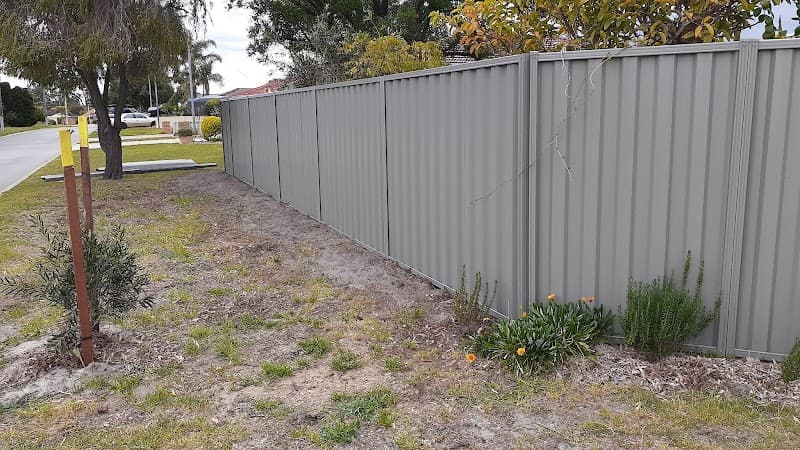 Select Fence fencing work in Padbury