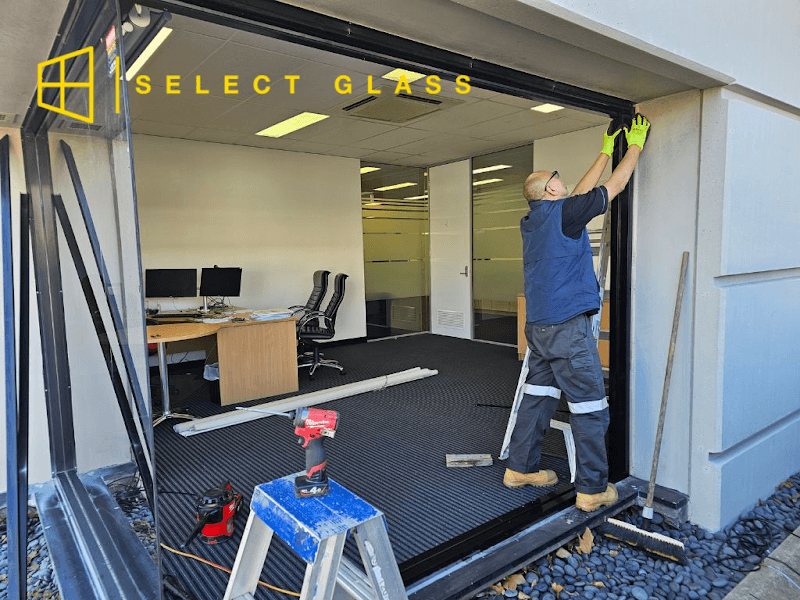 Select Glass glass & glazier work in Innaloo