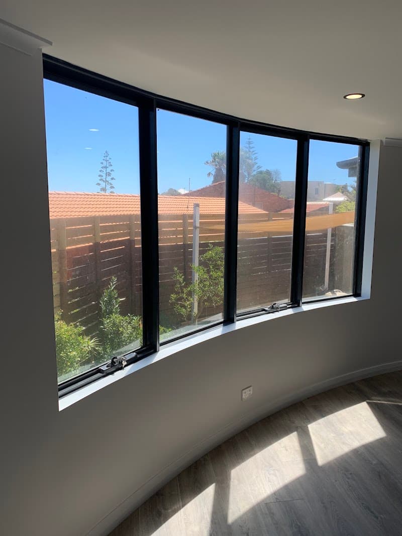Select Glass glass & glazier work in Innaloo