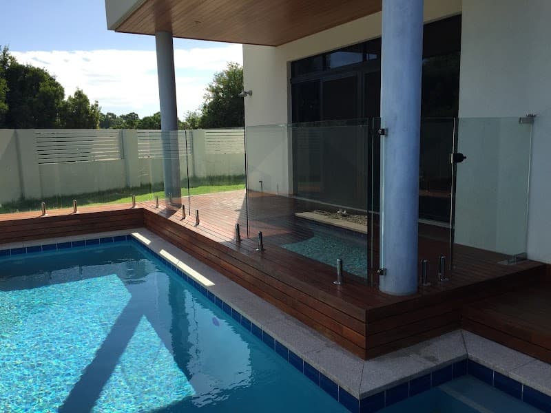 Select Glass glass & glazier work in Innaloo