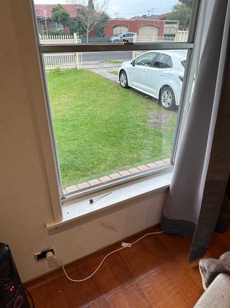 Shark Glass glass & glazier work in Keysborough