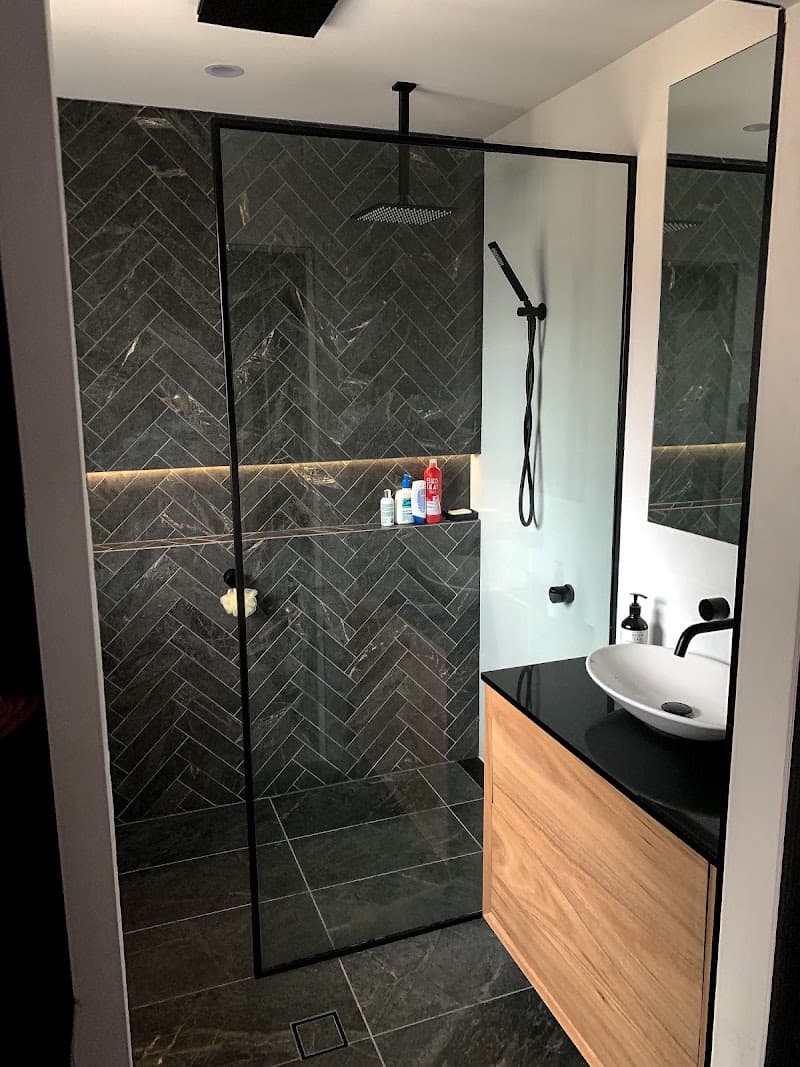 Shine Glass glass & glazier work in Caringbah South