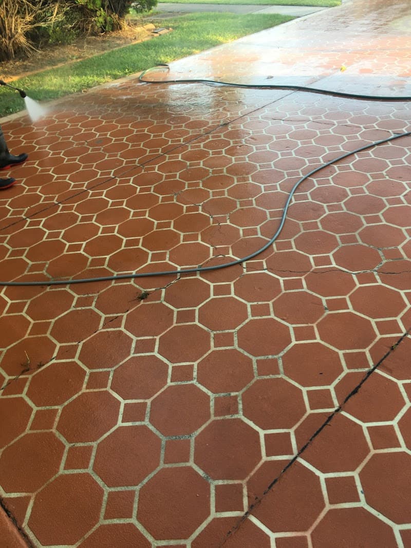 Shine pressure washing pressure washing work in Underwood