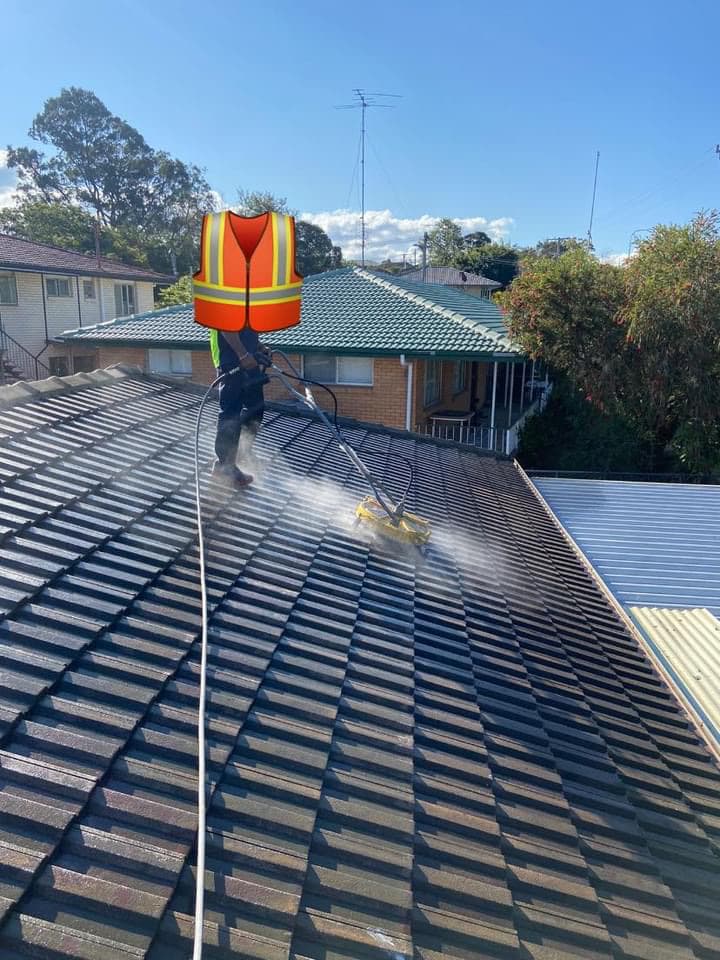 Shine pressure washing pressure washing work in Underwood