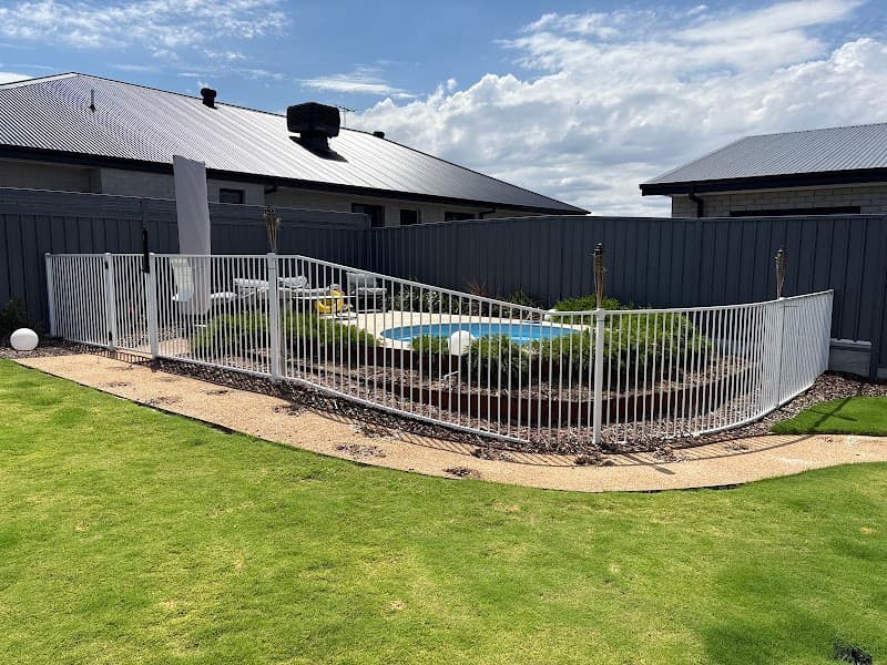 Ships Fencing fencing work in North Albury