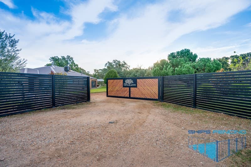 Ships Fencing fencing work in North Albury