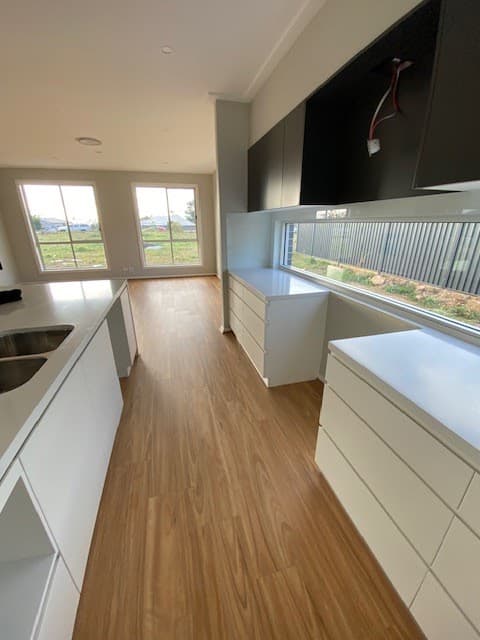 Shire Cleaning Ladies cleaning work in Cronulla