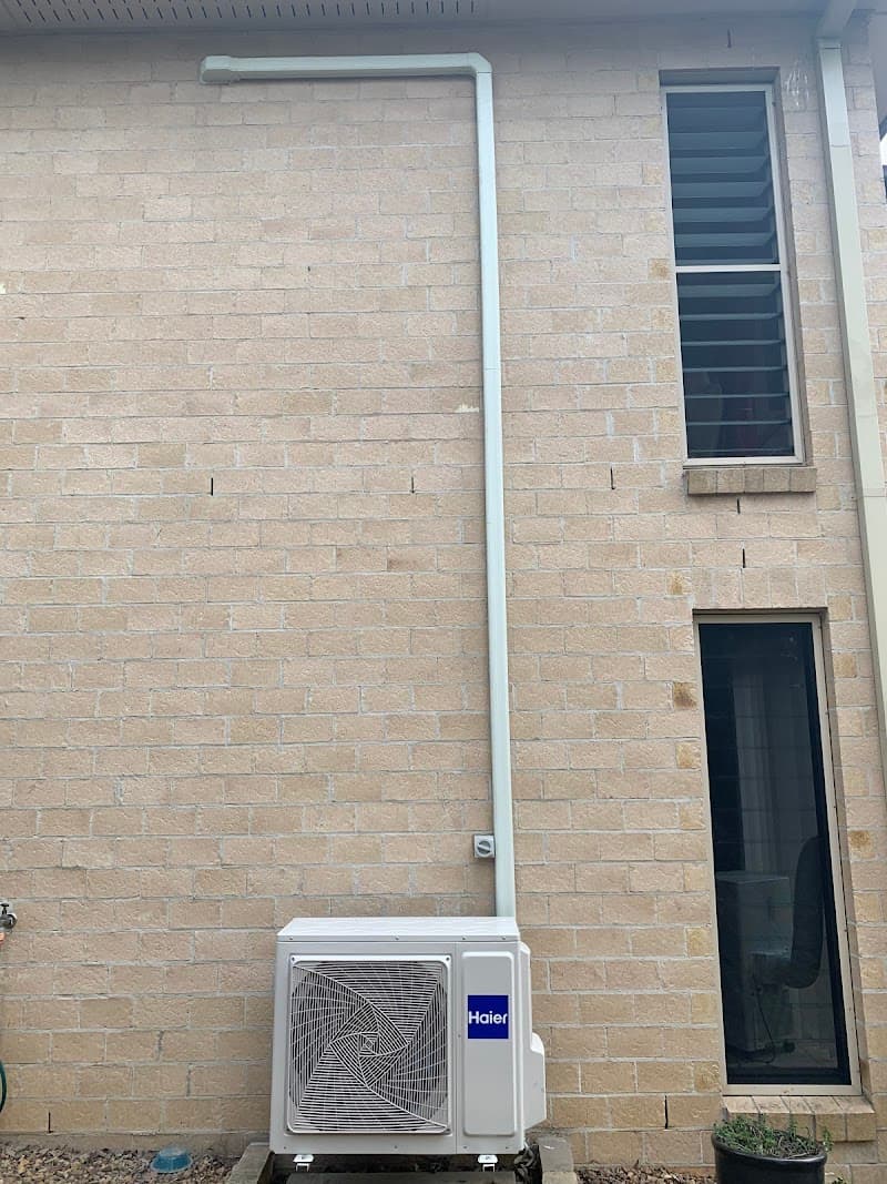 Shoreline Air-Conditioning & Refrigeration air conditioning work in Shailer Park
