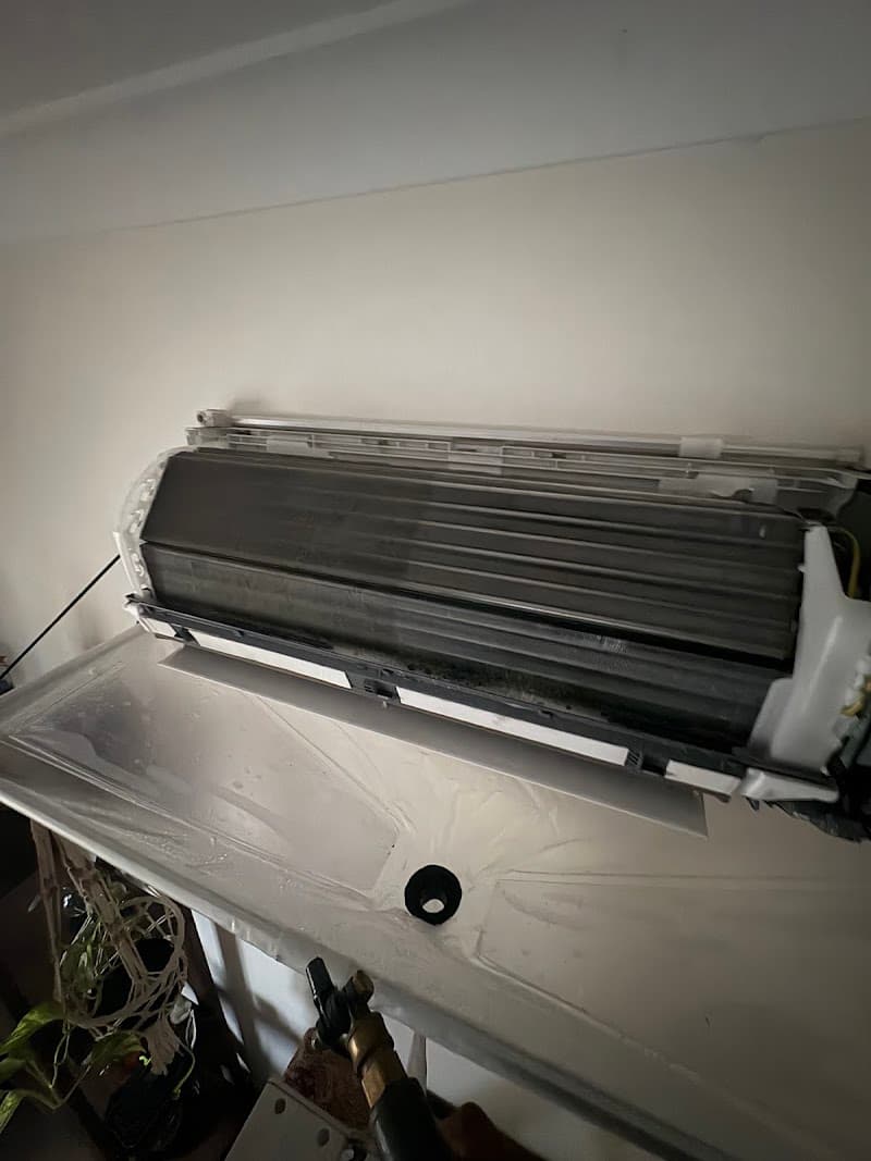 Sidelec Aircon Cleaning Townsville air conditioning work in Gulliver