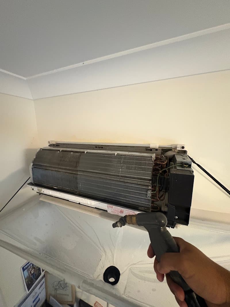 Sidelec Aircon Cleaning Townsville air conditioning work in Gulliver