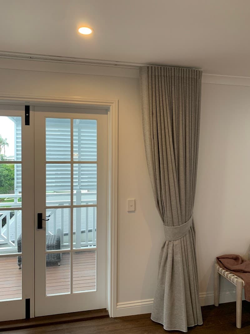 Signature Blinds curtains & blinds work in Birtinya