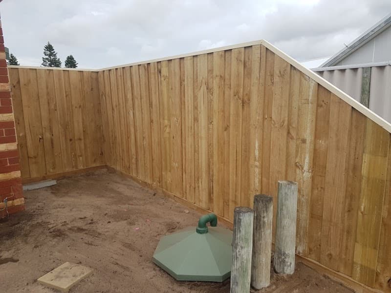 Simply Fencing fencing work in Port Kennedy