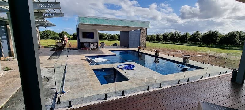 SJ Pools & Spas pool builder work in Thabeban