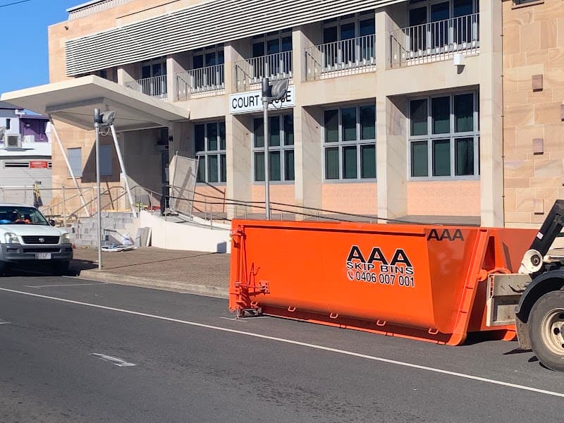 Skip Bins Bundaberg rubbish removal work in Bundaberg Central