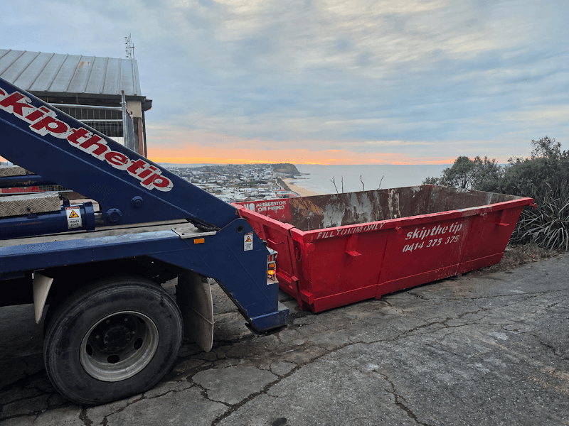 Skip The Tip Newcastle Skip Bins rubbish removal work in Redhead
