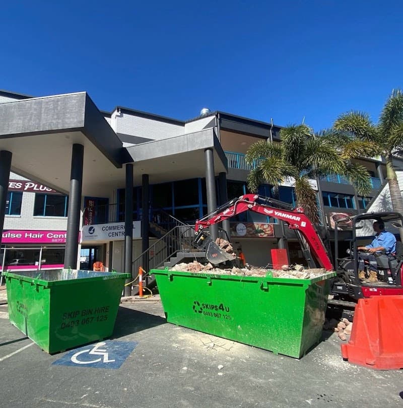 Skips 4 U rubbish removal work in Surfers Paradise