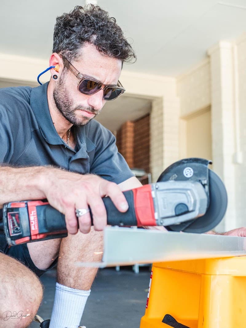 Slide & Glide - Garage Door Supplier and Repair Southern subrubs Perth garage doors work in Yangebup