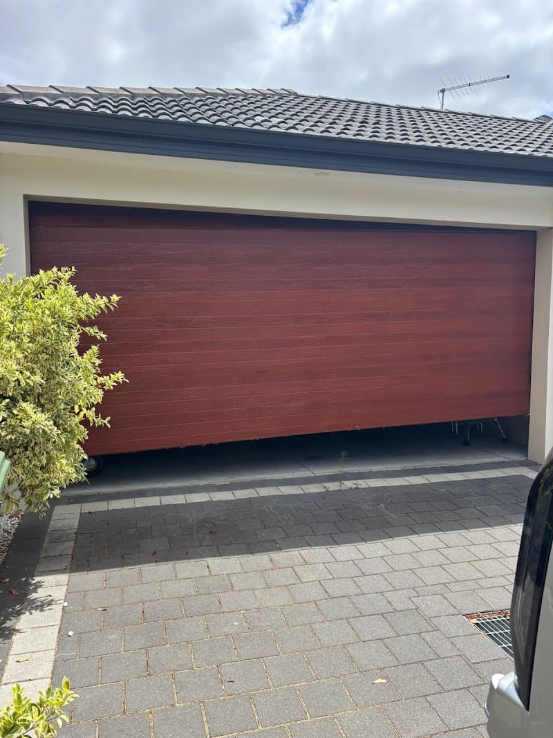 Slide & Glide - Garage Door Supplier and Repair Southern subrubs Perth garage doors work in Yangebup