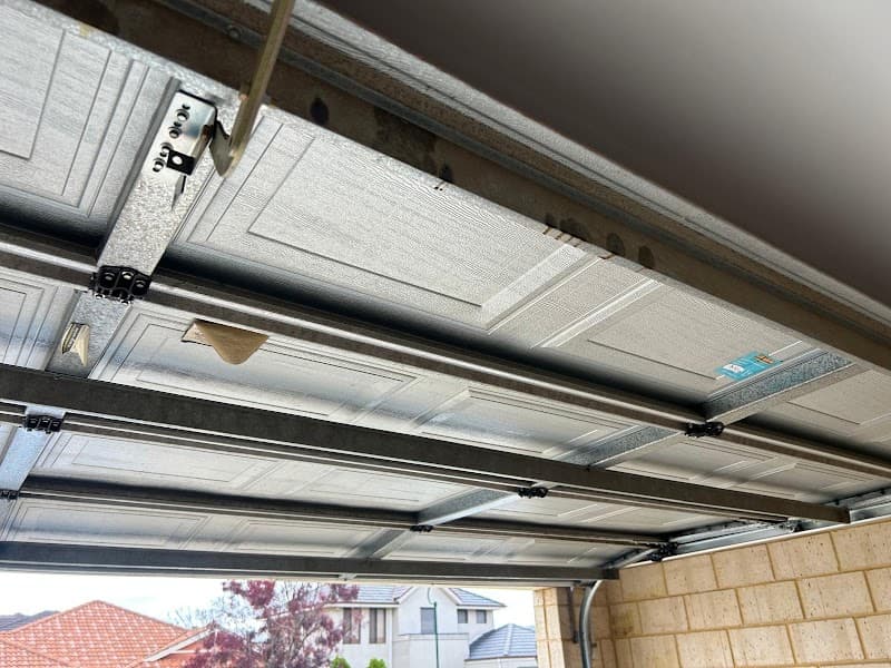 Slide & Glide - Garage Door Supplier and Repair Southern subrubs Perth garage doors work in Yangebup