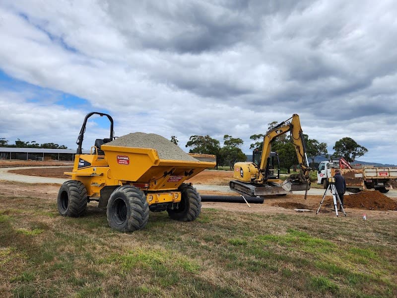Slocombe Excavations demolition work in Tyabb