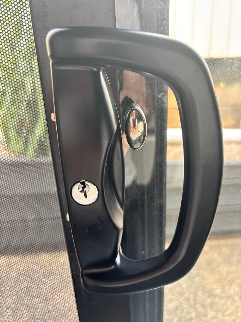 Smart Choice Locksmiths locksmith work in Capalaba