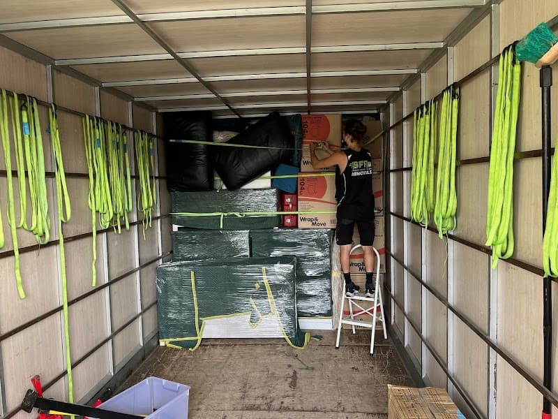 Smart Furniture Removals removalist work in Somerville