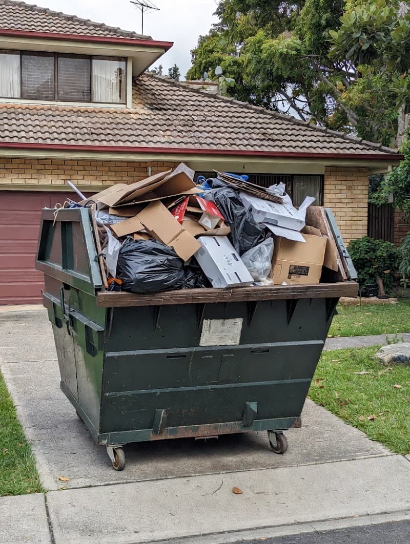 Smart Skip Bins rubbish removal work in Milton