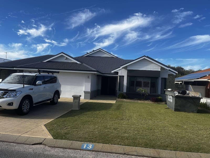 Smiths painting and decorating Ltd painter work in Meadow Springs