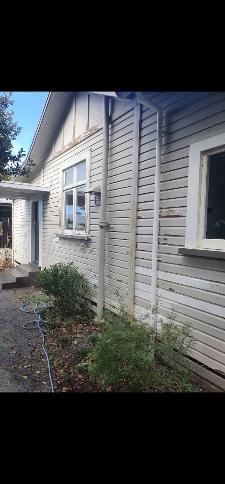 Smiths painting and decorating Ltd painter work in Meadow Springs