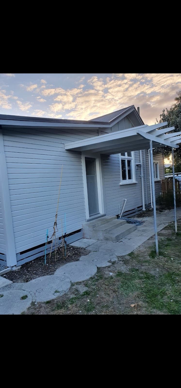 Smiths painting and decorating Ltd painter work in Meadow Springs