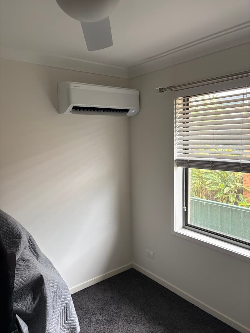 Solair Electrical solar panel installation work in Thornlands
