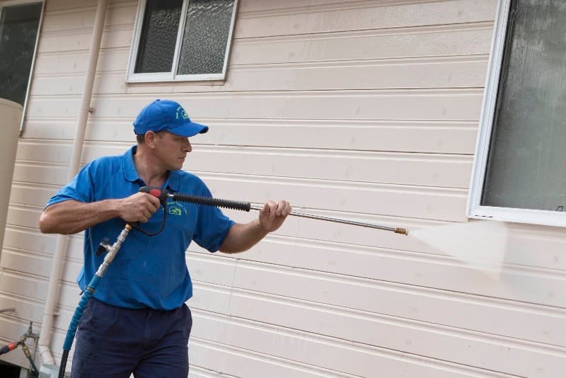 Solar Gleam Gutter Clean pressure washing work in Toowoomba City