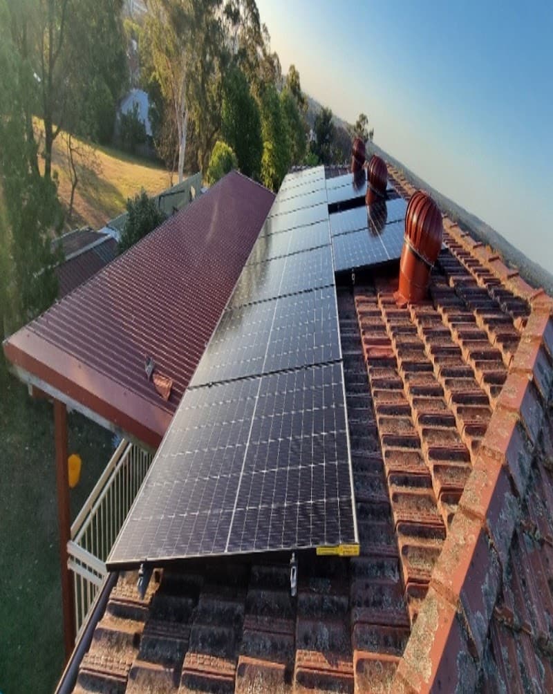Solar land solar panel installation work in Rockdale